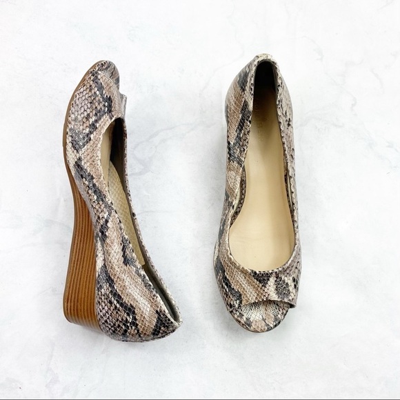 [Cole Haan] Peep Toe Snake Skin Wedges - Picture 4 of 8